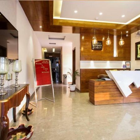 Al-Qasa Hotel Zirakpur Exterior photo